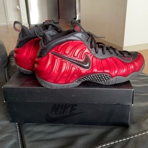 Red/black Nike air foamposite pro size 11